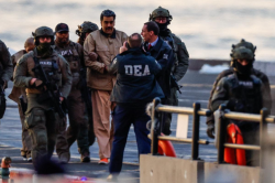 VIDEO: Nicolás Maduro es trasladado a Corte de NY donde comparecerá